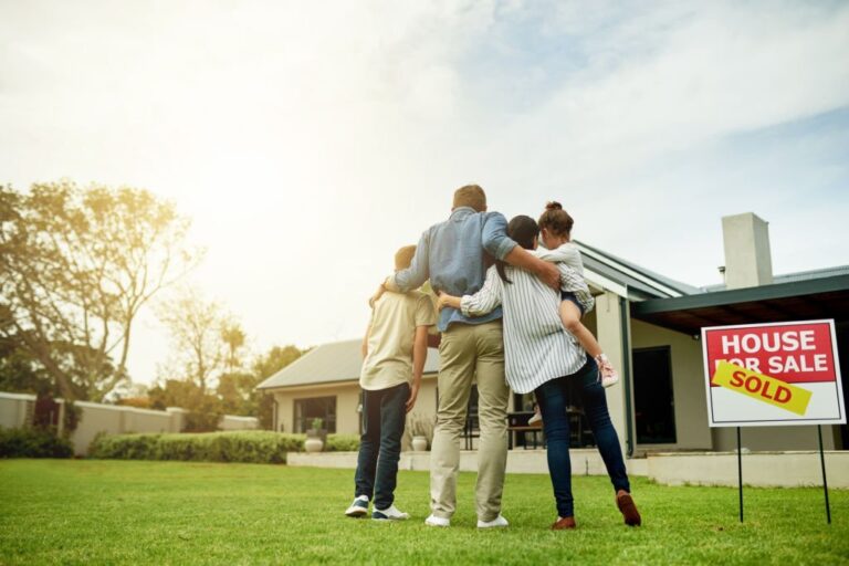 Read more about the article Why Mortgage Pre-Approval is Essential for Homebuyers: A Comprehensive Overview